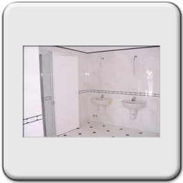 Rivestimento Bagno in Mamro Bianco Carrara C